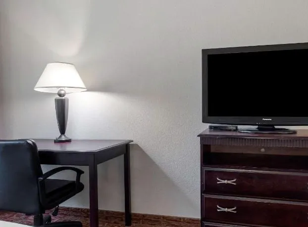 Lake Texoma Inn and Suites to match IHG hotel detail image 4