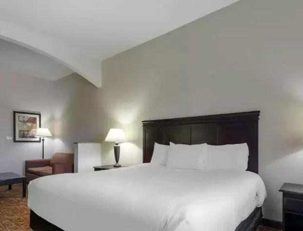 Lake Texoma Inn and Suites to match IHG hotel detail image 1