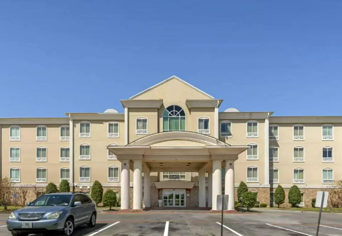 Lake Texoma Inn and Suites to match IHG hotel hero