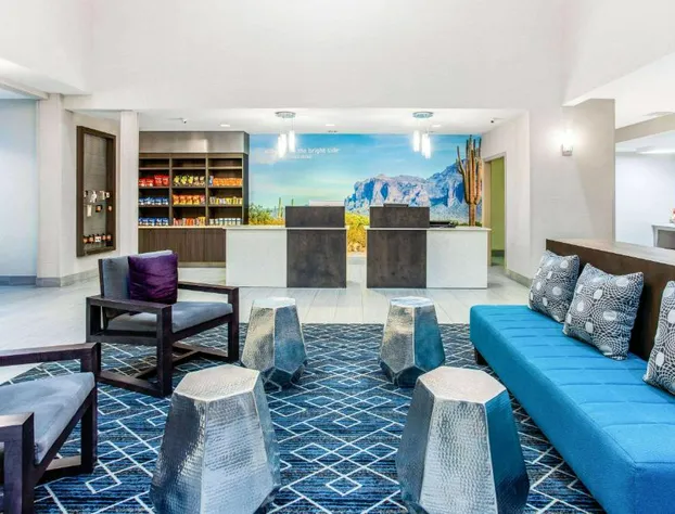 La Quinta Inn & Suites by Wyndham Hillsboro hotel detail image 1