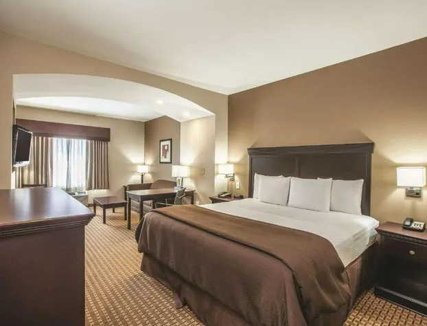 La Quinta Inn & Suites by Wyndham Hillsboro hotel detail image 4