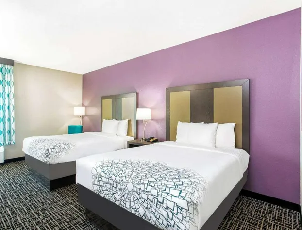 La Quinta Inn & Suites by Wyndham Hillsboro hotel detail image 4