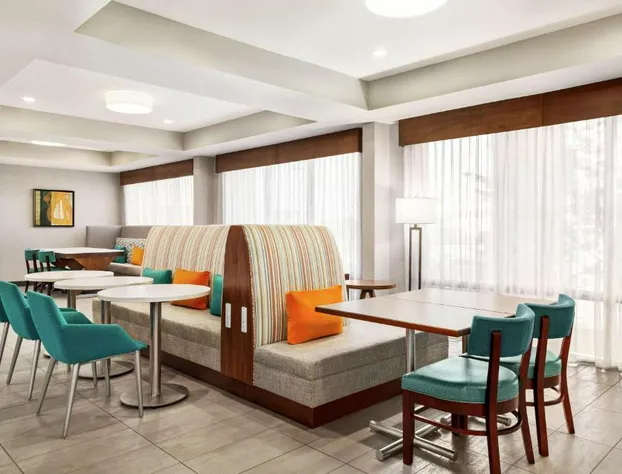 Hampton Inn Paris hotel detail image 4
