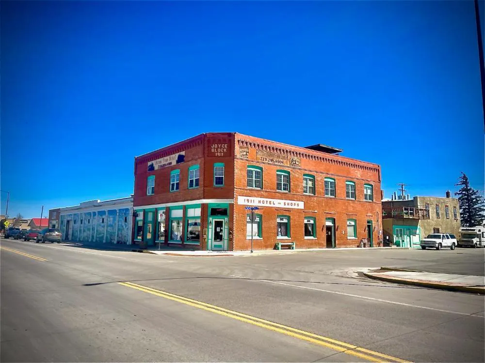 Steam Train Hotel hotel hero