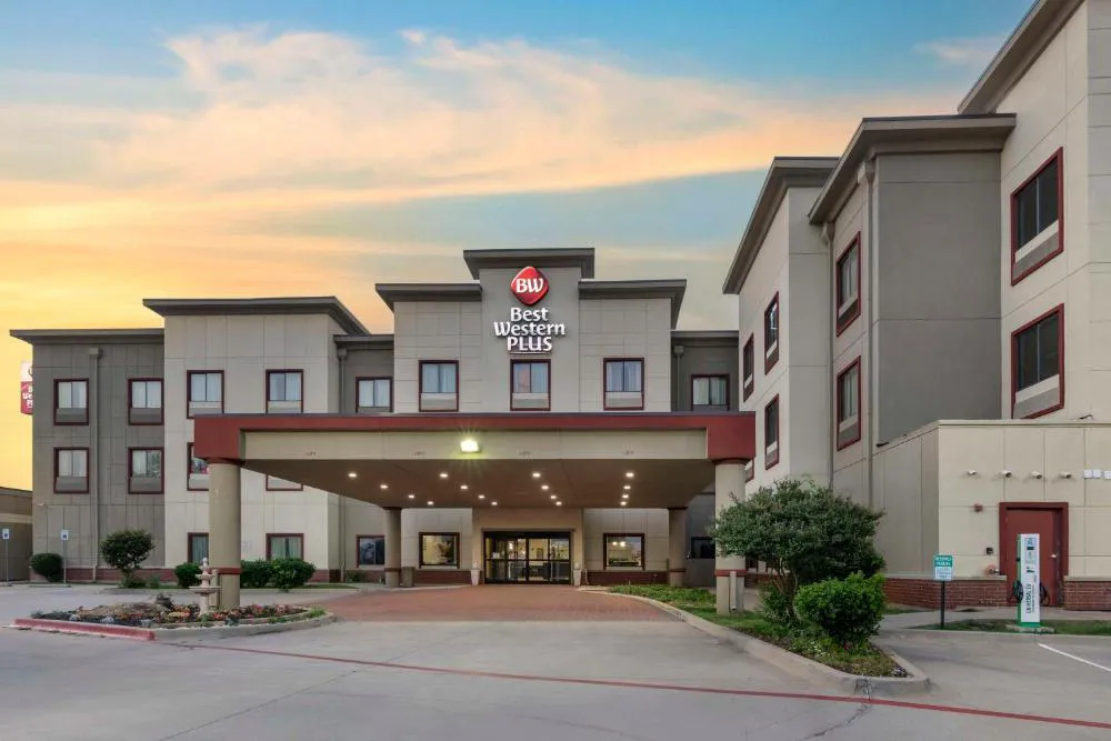 Best Western Plus Texoma Hotel & Suites hotel hero