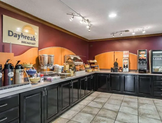 Days Inn by Wyndham Selma hotel detail image 3