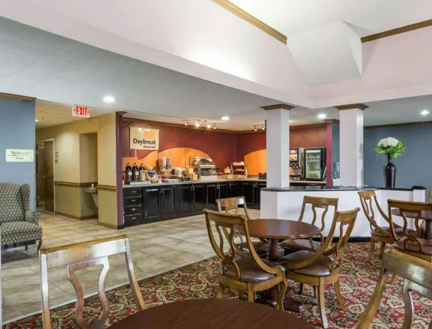 Days Inn by Wyndham Selma hotel detail image 4