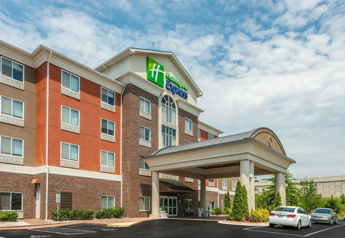 Holiday Inn Express Hotel and Suites Statesville by IHG hotel hero