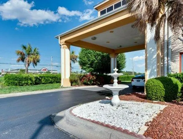 Quality Inn & Suites Monroe hotel detail image 3