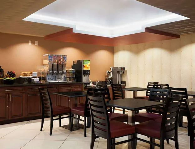 Super 8 by Wyndham Bronx hotel detail image 2