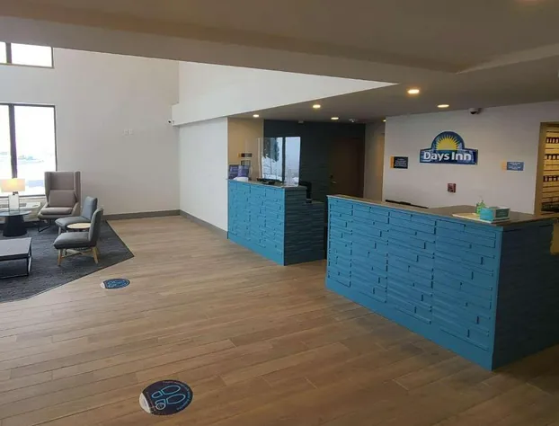 Days Inn by Wyndham Johnson Creek hotel detail image 1