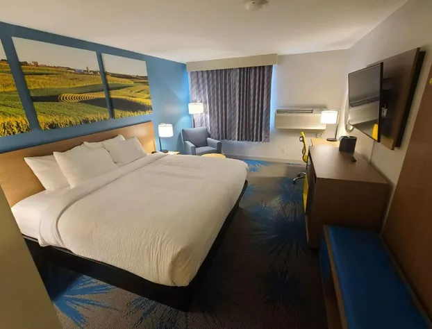 Days Inn by Wyndham Johnson Creek hotel detail image 4