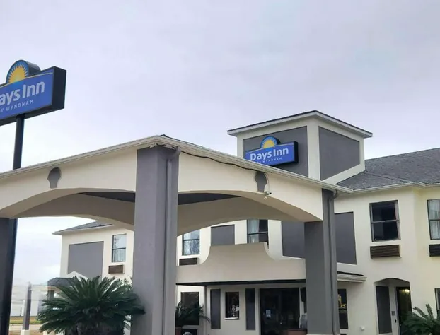 Days Inn by Wyndham Lafayette Scott hotel detail image 1