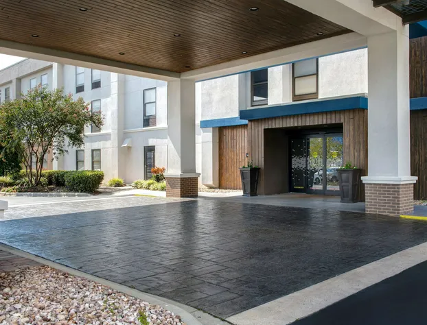 Hampton Inn Charlotte/Monroe hotel detail image 1