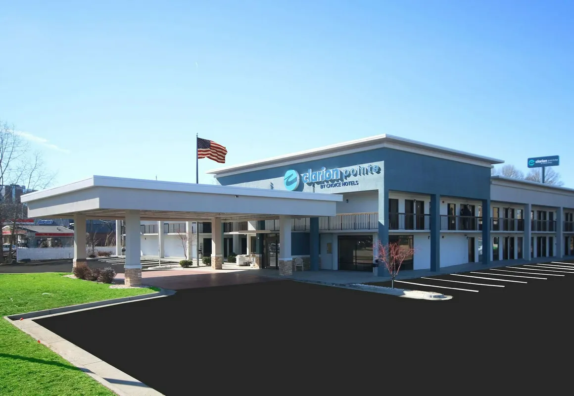 Clarion Pointe Statesville hotel hero
