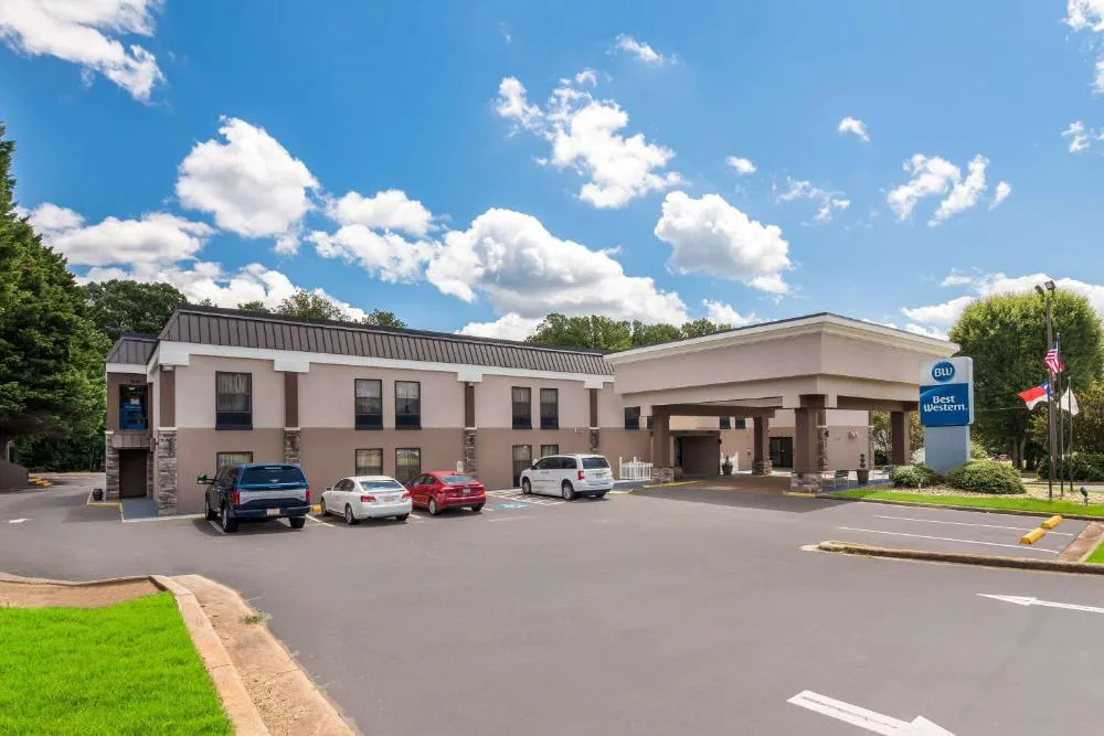Best Western Albemarle Inn hotel hero