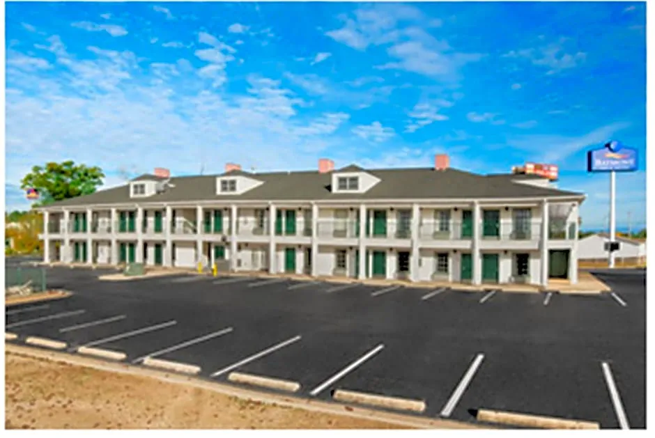 Baymont by Wyndham Sanford hotel hero