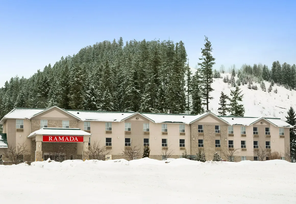 Ramada Limited Golden hotel hero