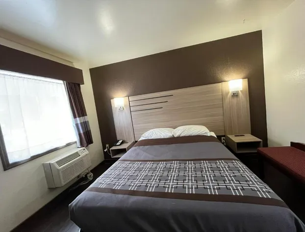 Budget Inn hotel detail image 3