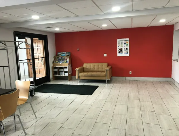 Super 8 by Wyndham Plover Stevens Point Area hotel detail image 3