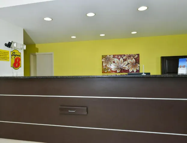 Super 8 by Wyndham Petersburg hotel detail image 4