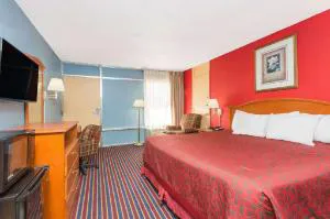 Days Inn by Wyndham Albany hotel detail image 1