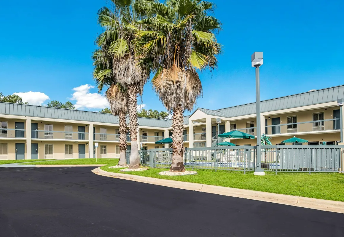 Quality Inn at Albany Mall hotel hero