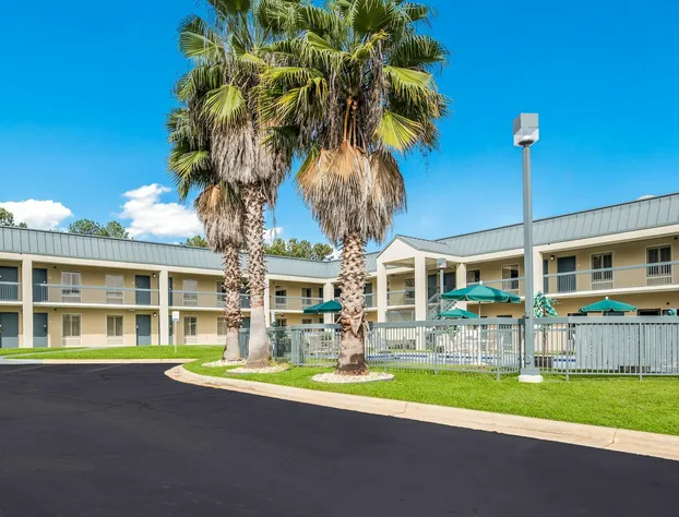 Quality Inn at Albany Mall hotel detail image 1