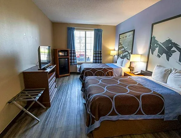 Super 8 by Wyndham Smithfield/Selma hotel detail image 3