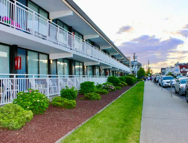 Harris House By the Beach hotel detail image 1