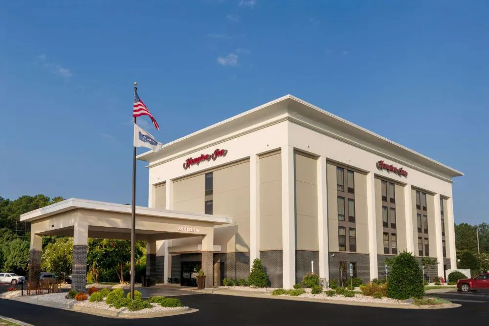 Hampton Inn Goldsboro NC hotel hero