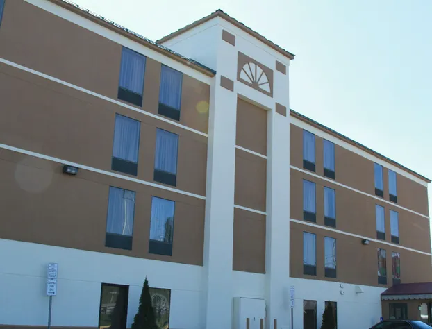 Spark by Hilton Wytheville East Main Street hotel detail image 1