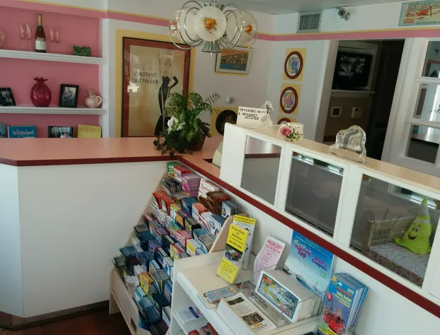 Pink Champagne Motel hotel detail image 2