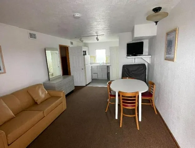 Pink Champagne Boutique Motel hotel detail image 3