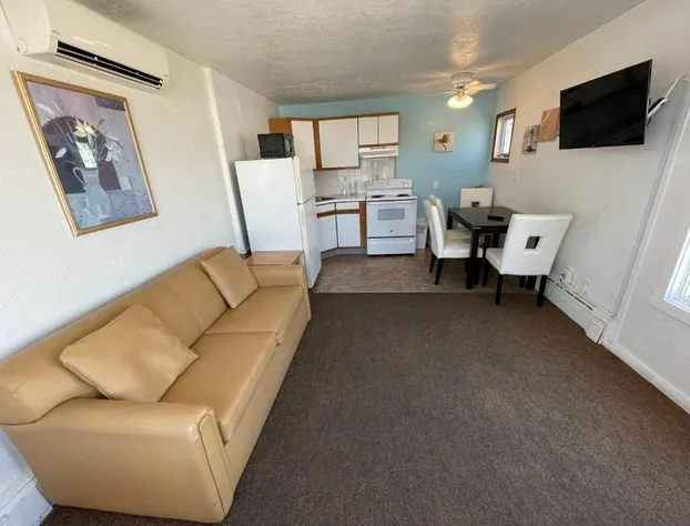 Pink Champagne Boutique Motel hotel detail image 4