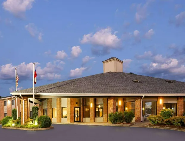 Baymont by Wyndham LaGrange hotel detail image 1