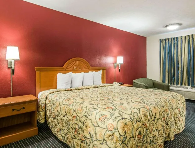 Rodeway Inn La Grange East hotel detail image 4