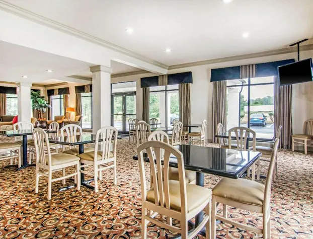 Rodeway Inn La Grange East hotel detail image 2