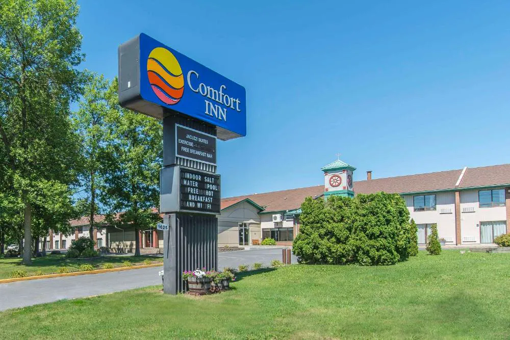 Comfort Inn hotel hero