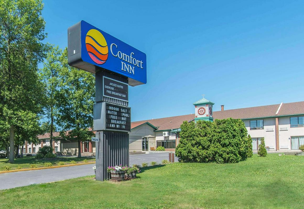 Comfort Inn hotel hero