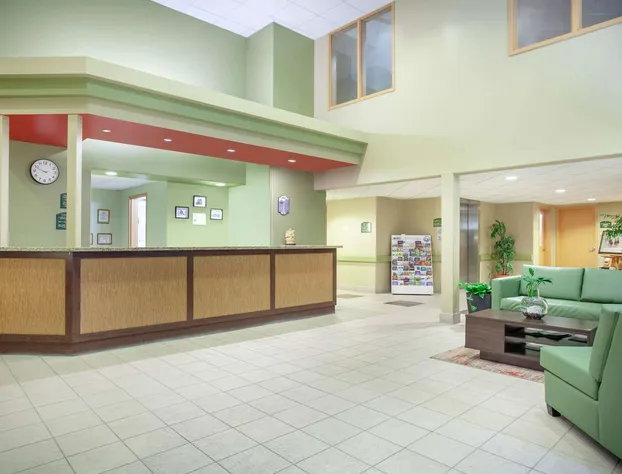 Super 8 by Wyndham Midland hotel detail image 2