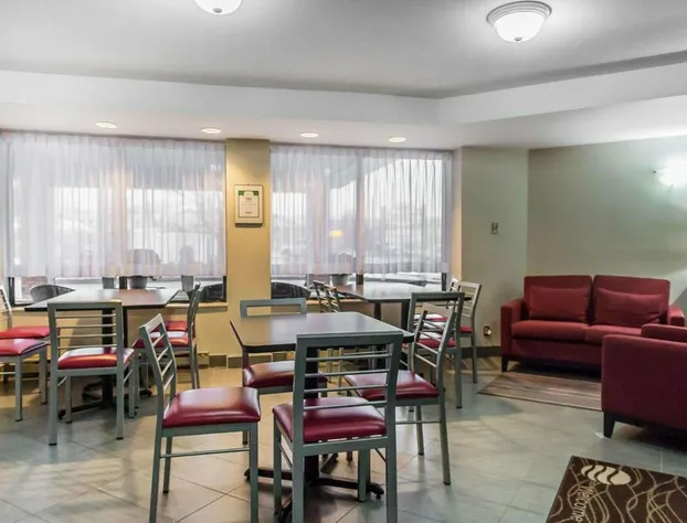 Comfort Inn Pembroke hotel detail image 4