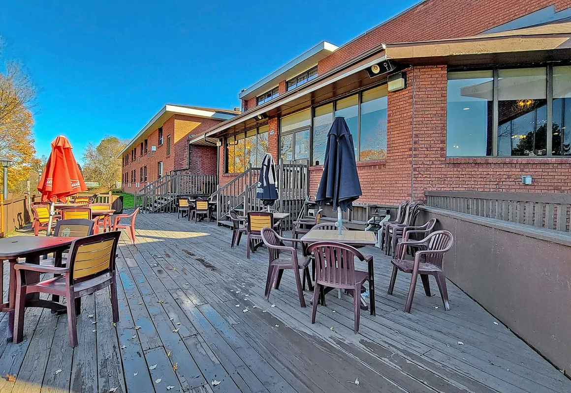 Ramada by Wyndham Arnprior hotel hero