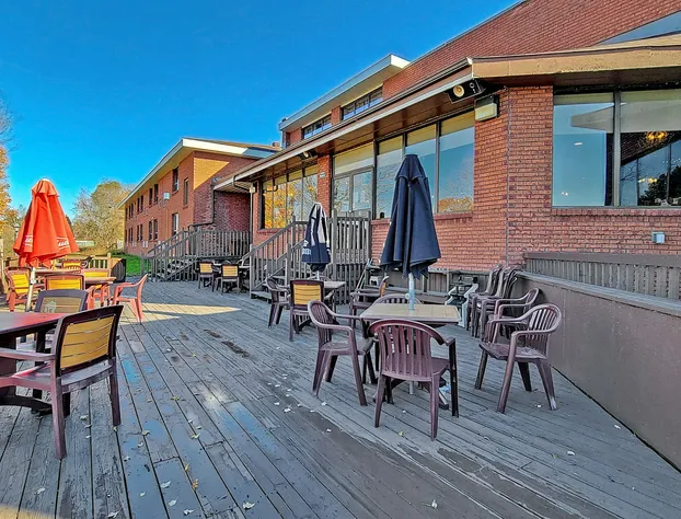 Ramada by Wyndham Arnprior hotel detail image 1