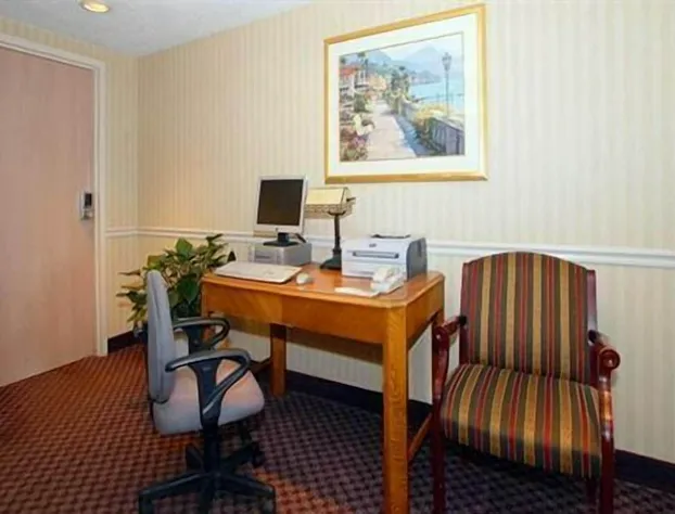 Travelers Inn hotel detail image 2