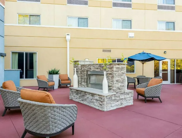 Fairfield Inn & Suites Columbia hotel detail image 3