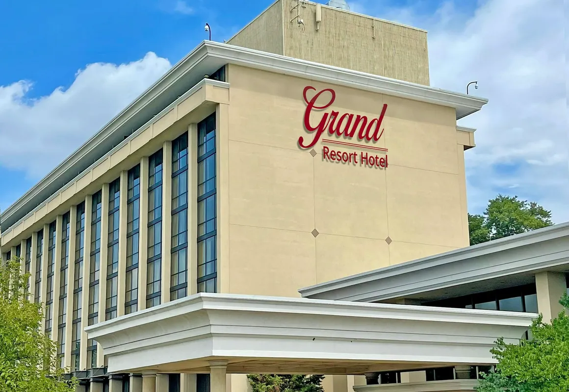 Grand Resort Hotel - Mt Laurel - Philadelphia hotel hero