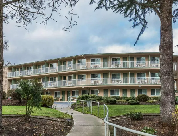 Riverfront Inn Roseburg hotel detail image 3