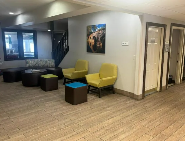 Red Roof Inn & Suites Tomah hotel detail image 1