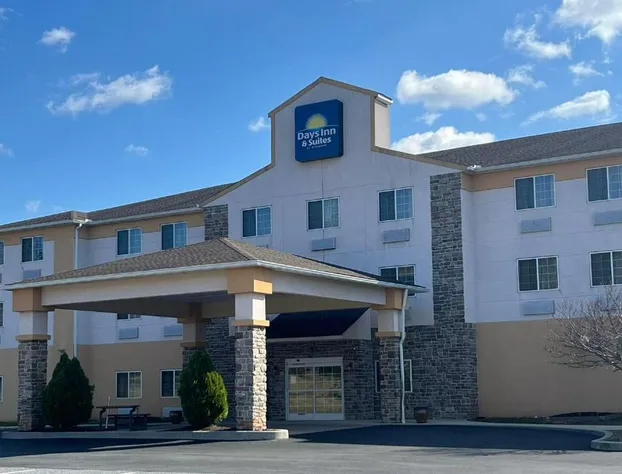 Days Inn & Suites by Wyndham Manheim Lebanon hotel detail image 1